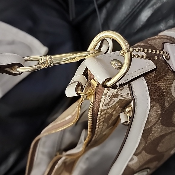 Coach Peyton Signature Clover Canvas Leather tote/crossbody/shoulder bag - Picture 7 of 8